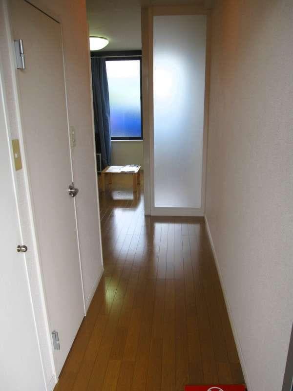 Room image 12