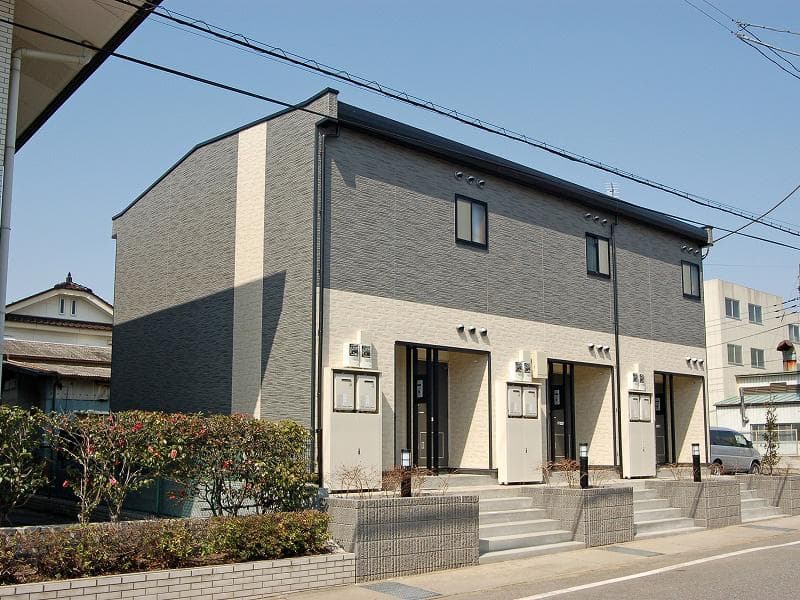 Main exterior of leopalace Wood Work