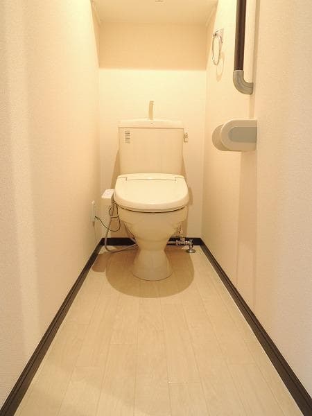 Room image 12