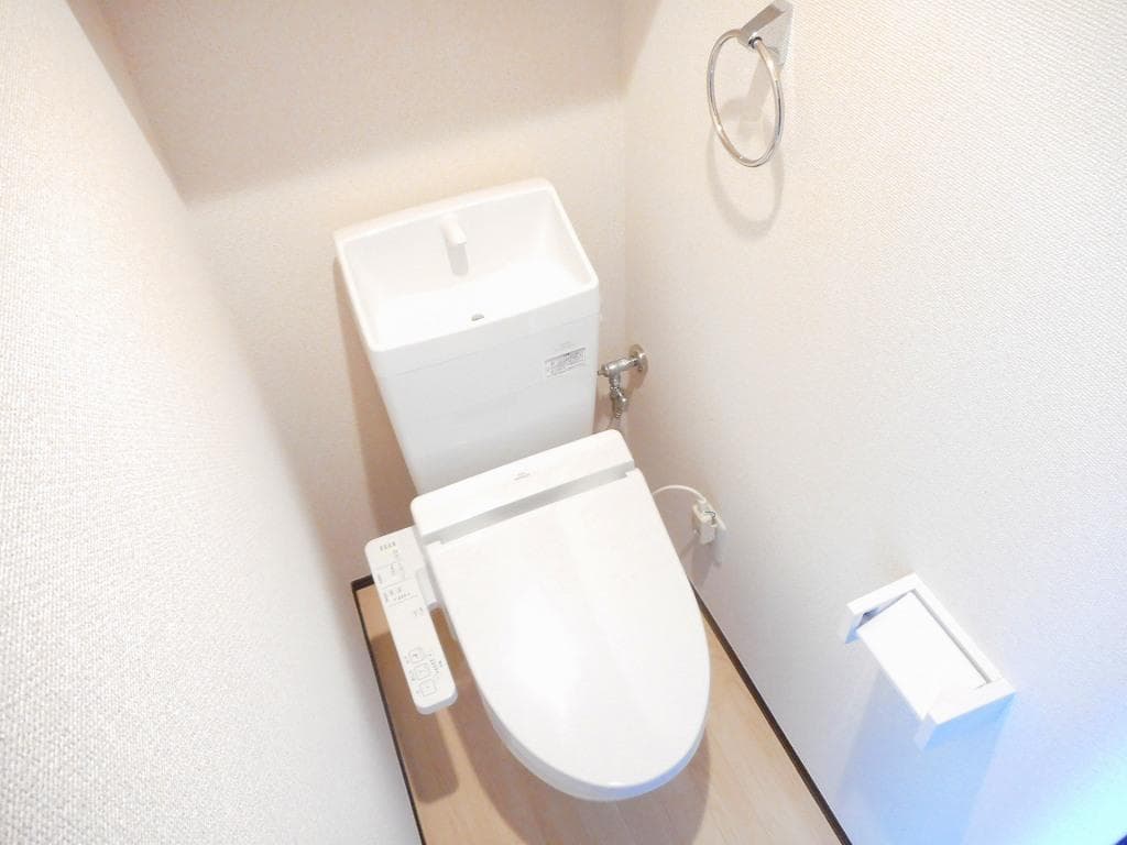 Room image 9