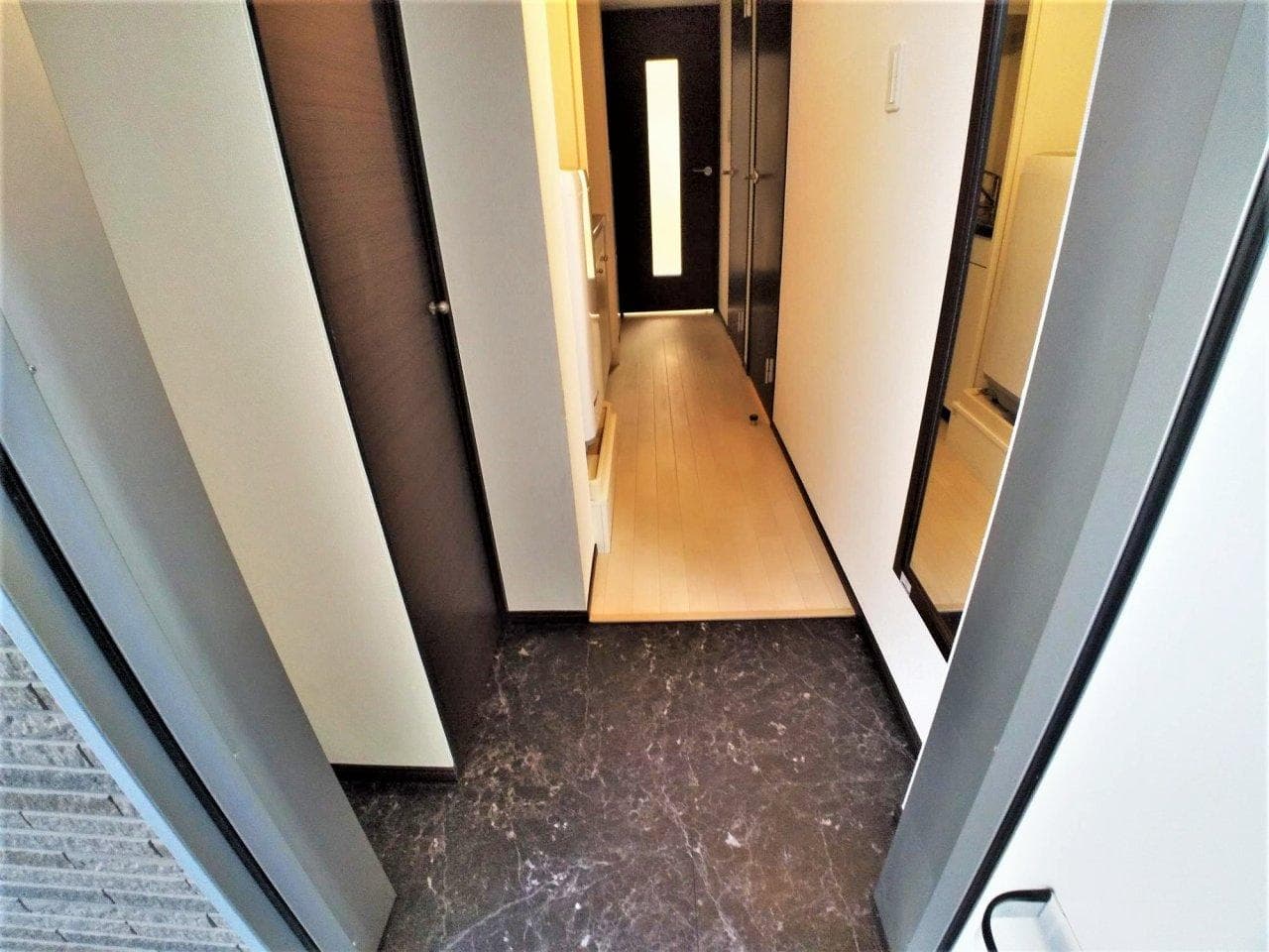 Room image 14