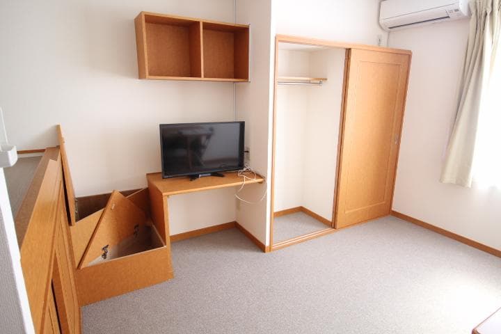 Room image 9