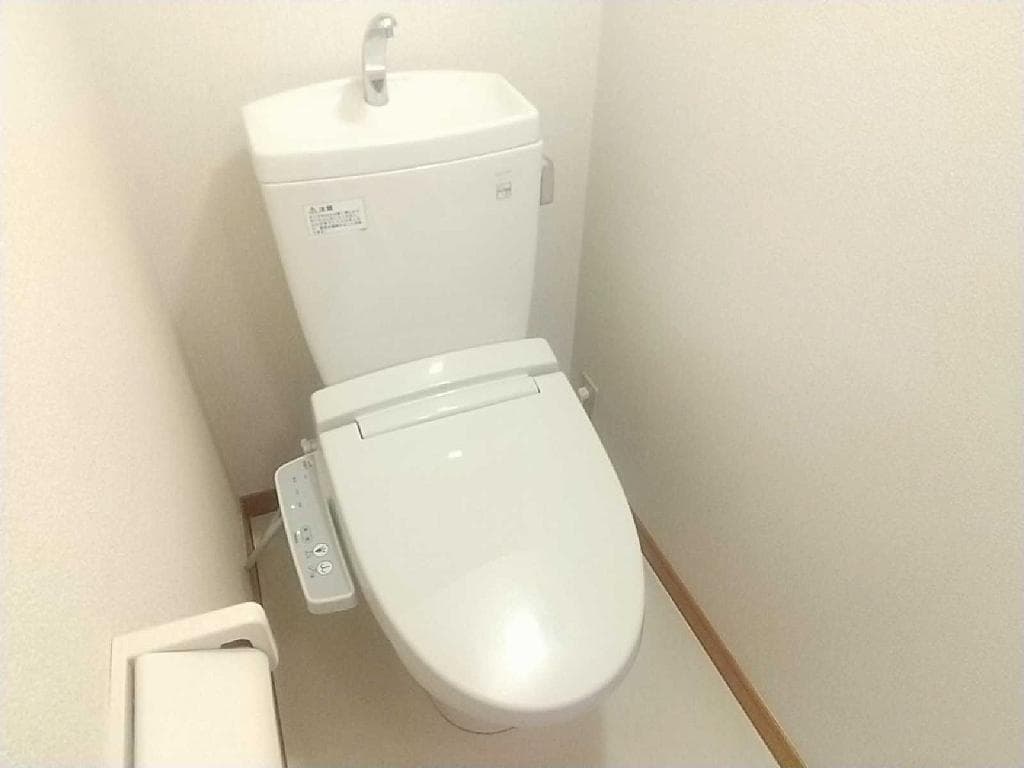Room image 8