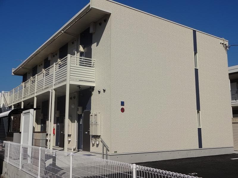 Main exterior of LEONEXT Might