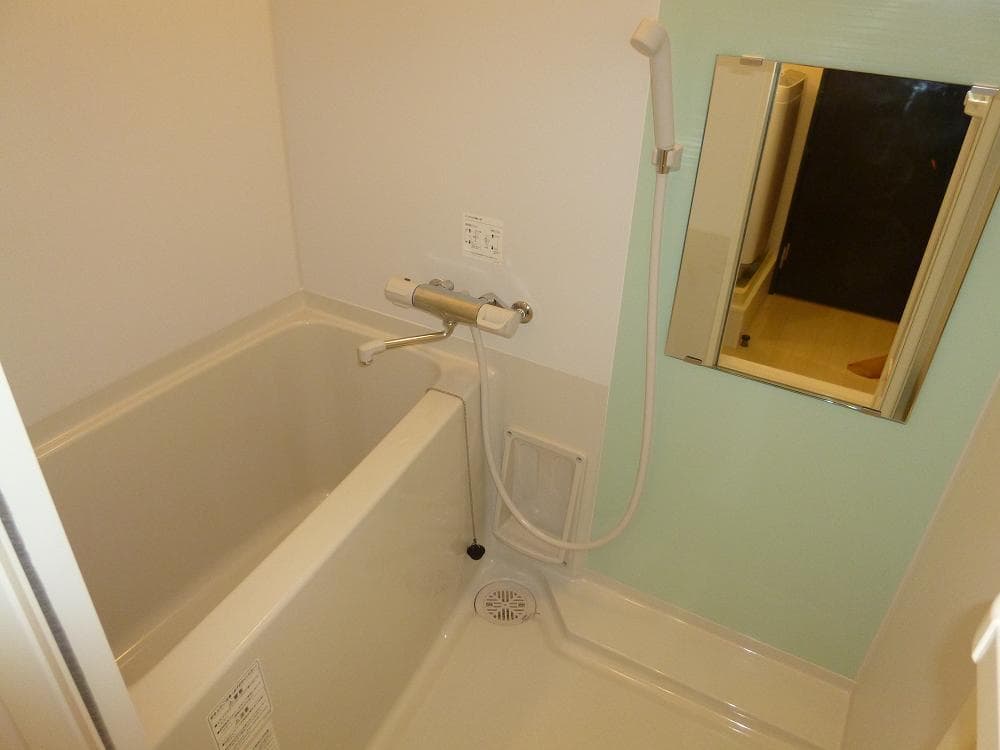Room image 8