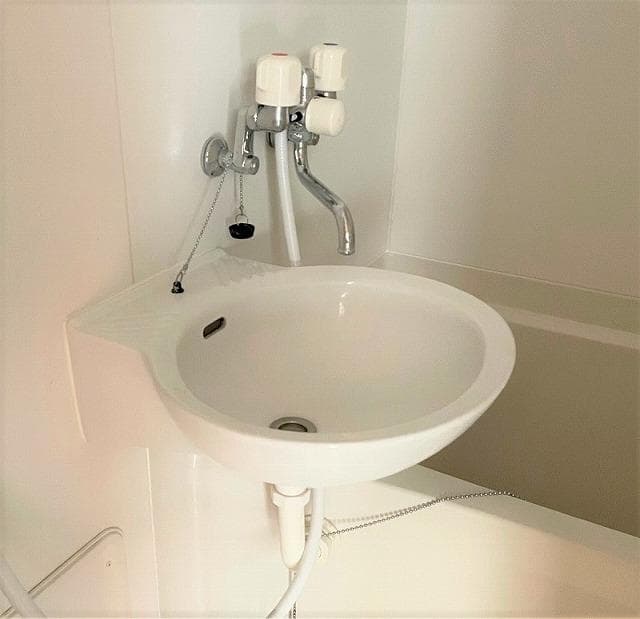 Room image 10