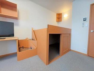 Room image 13