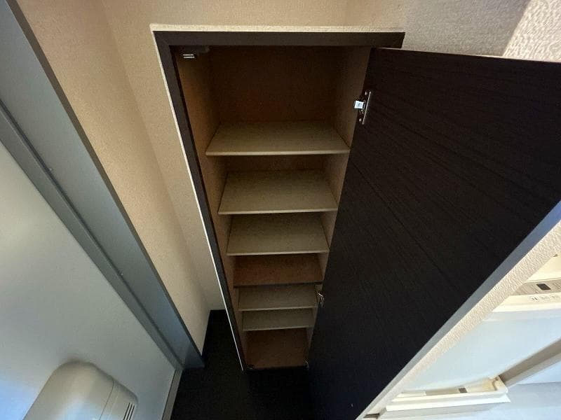 Room image 13