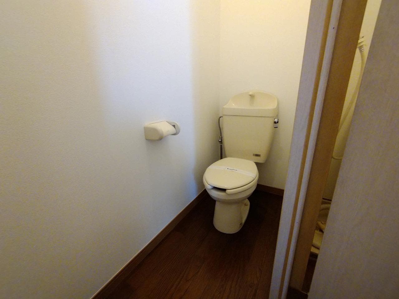 Room image 8