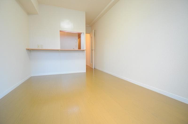 Room image 15