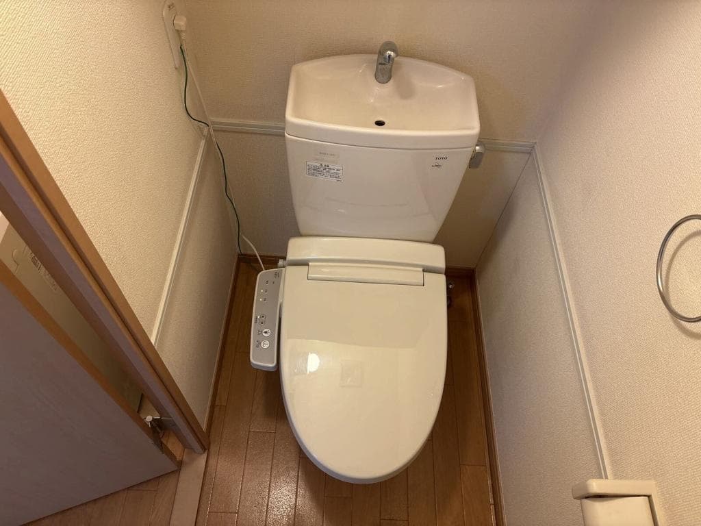 Room image 8