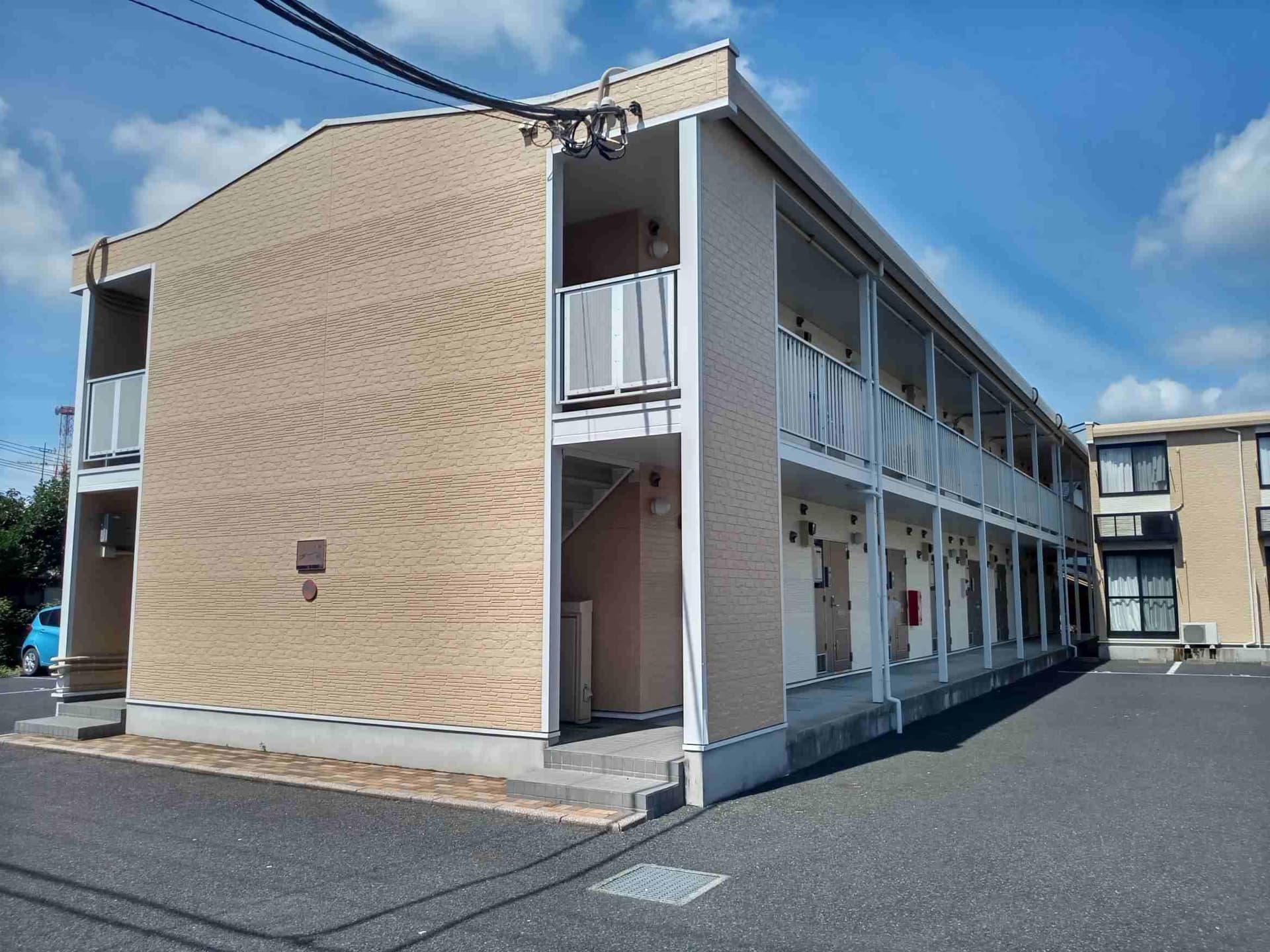 Main exterior of leopalace Sakura II