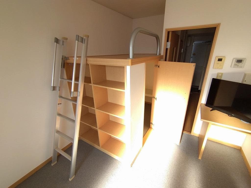 Room image 10