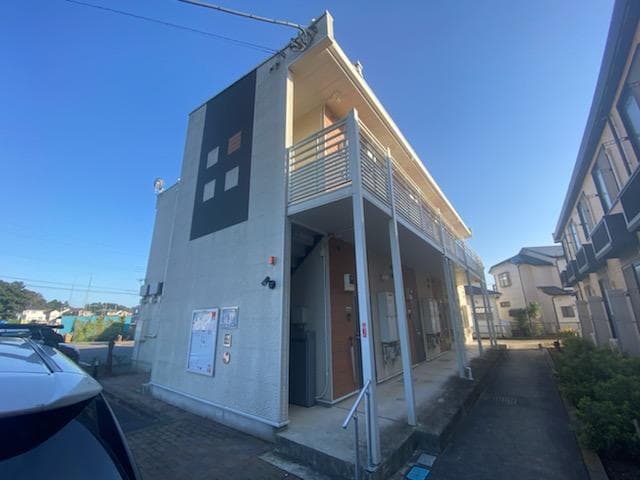 Main exterior of LEONEXT Kaku Kobayashi II