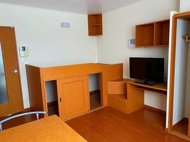 Room image 10