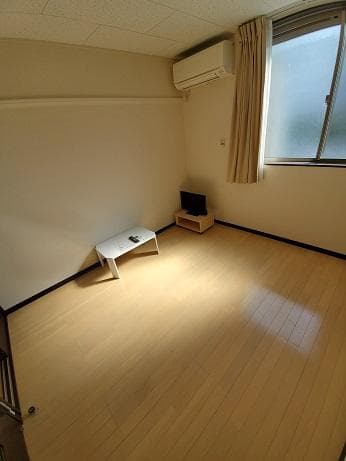 Room image 9