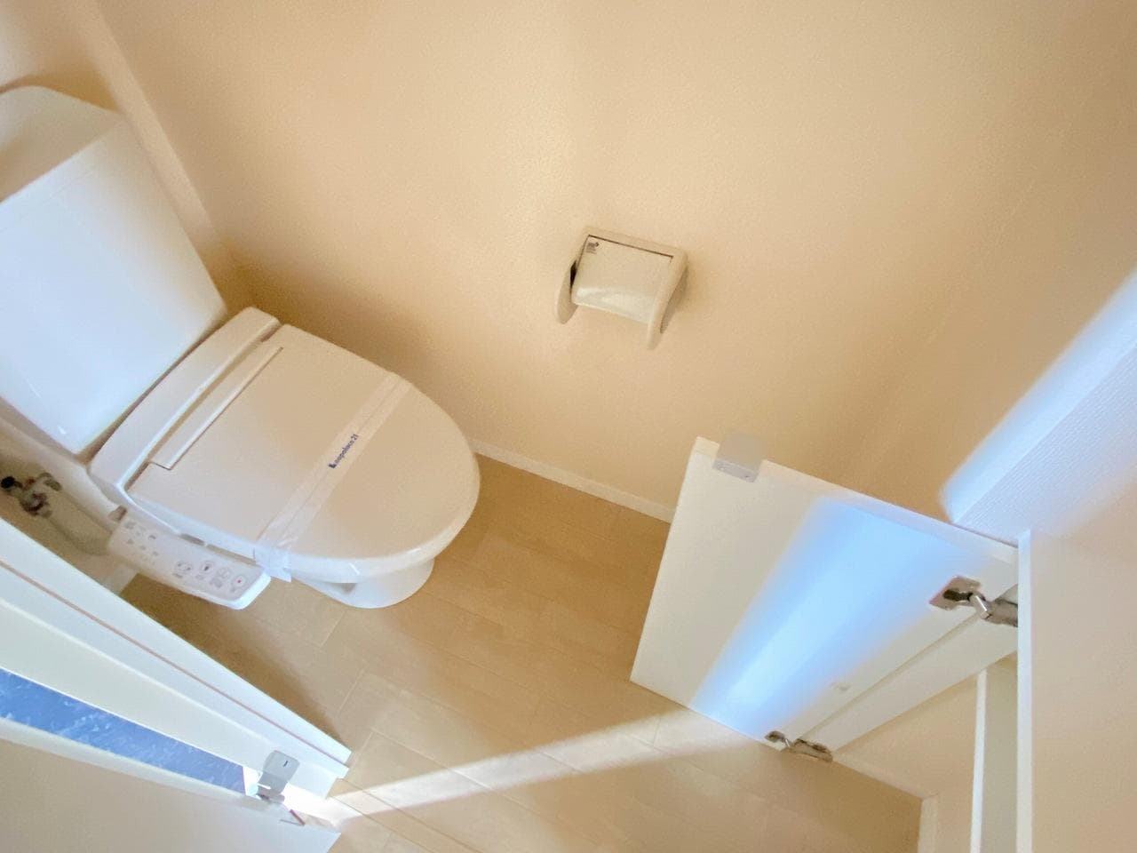 Room image 9