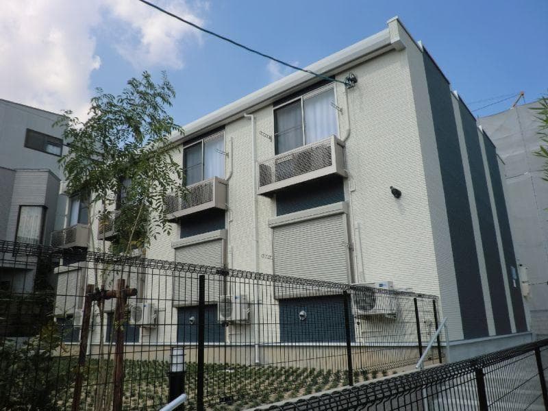 Main exterior of LEONEXT Tsukimi