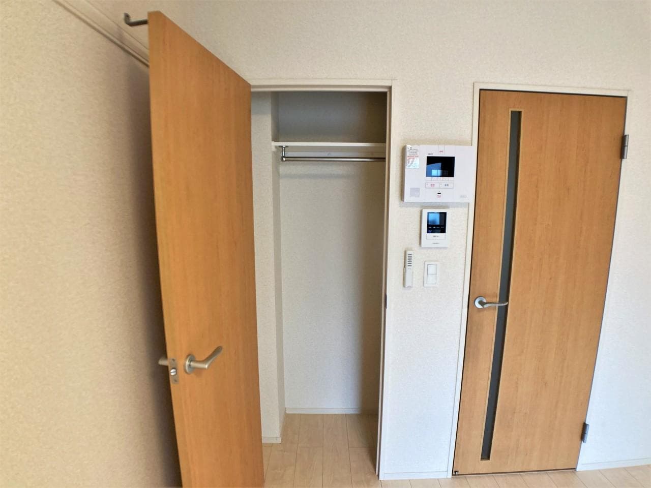 Preview interior of LEONEXT Rainbow