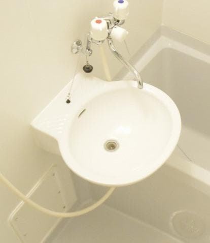 Room image 10