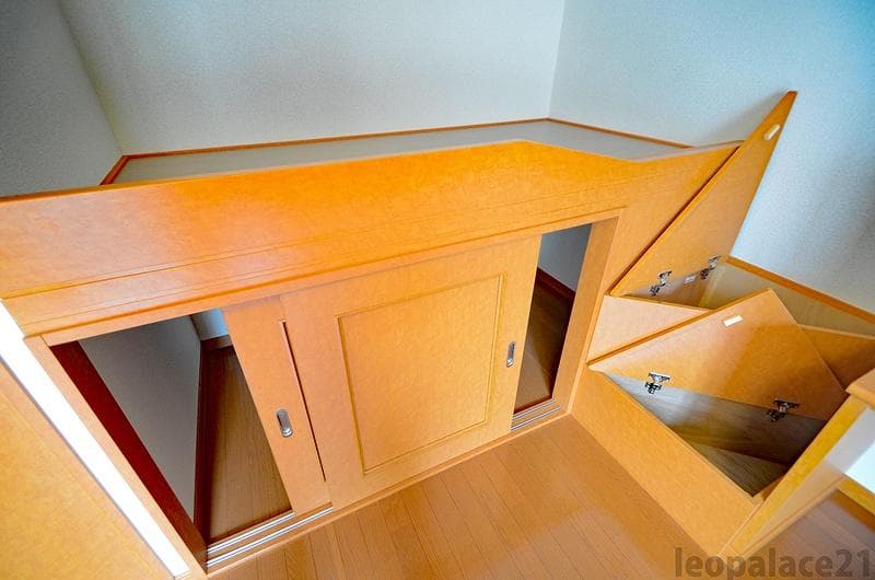 Preview interior of leopalace Family
