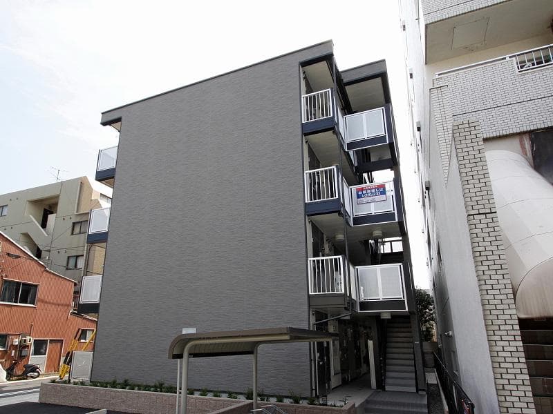 Main exterior of leopalace Chikusa
