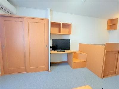 Room image 12