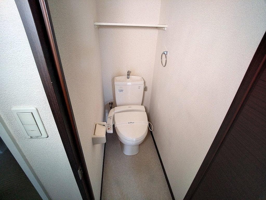 Room image 10