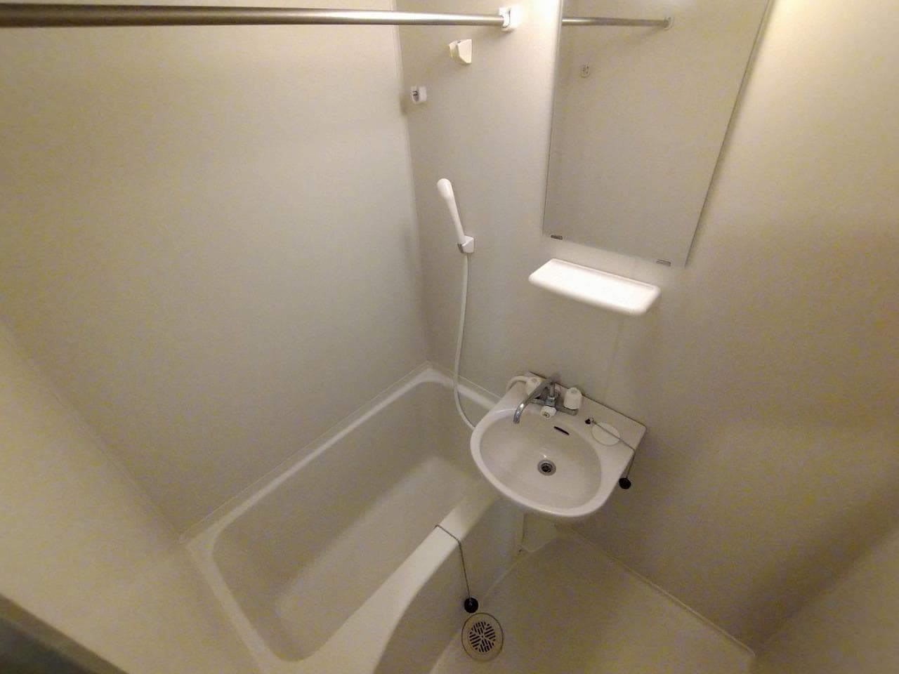 Room image 8