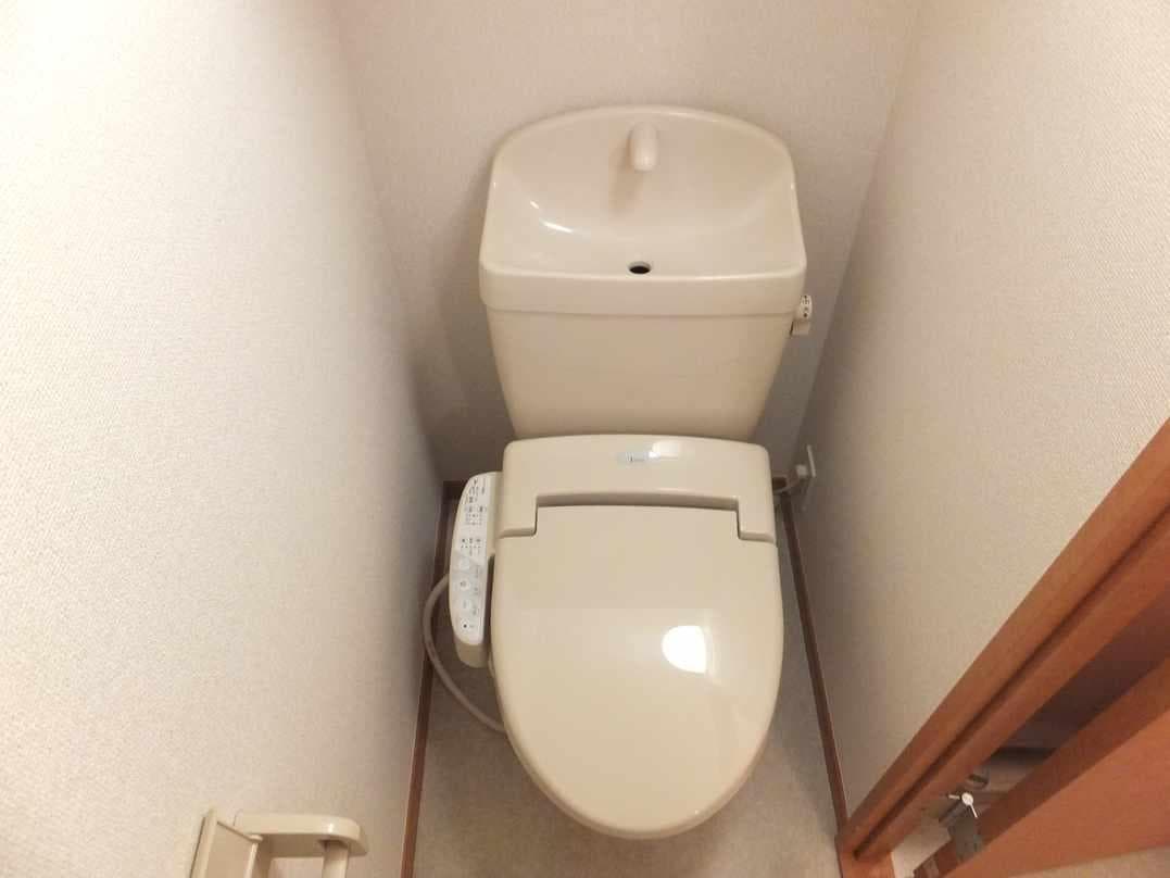 Room image 10
