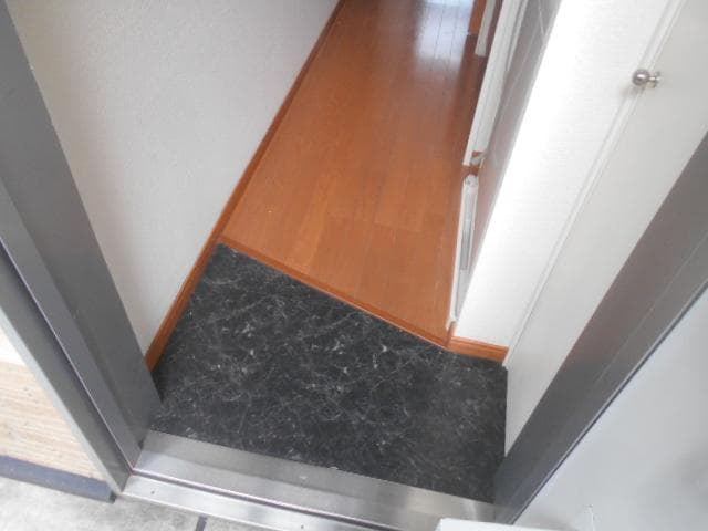 Room image 12