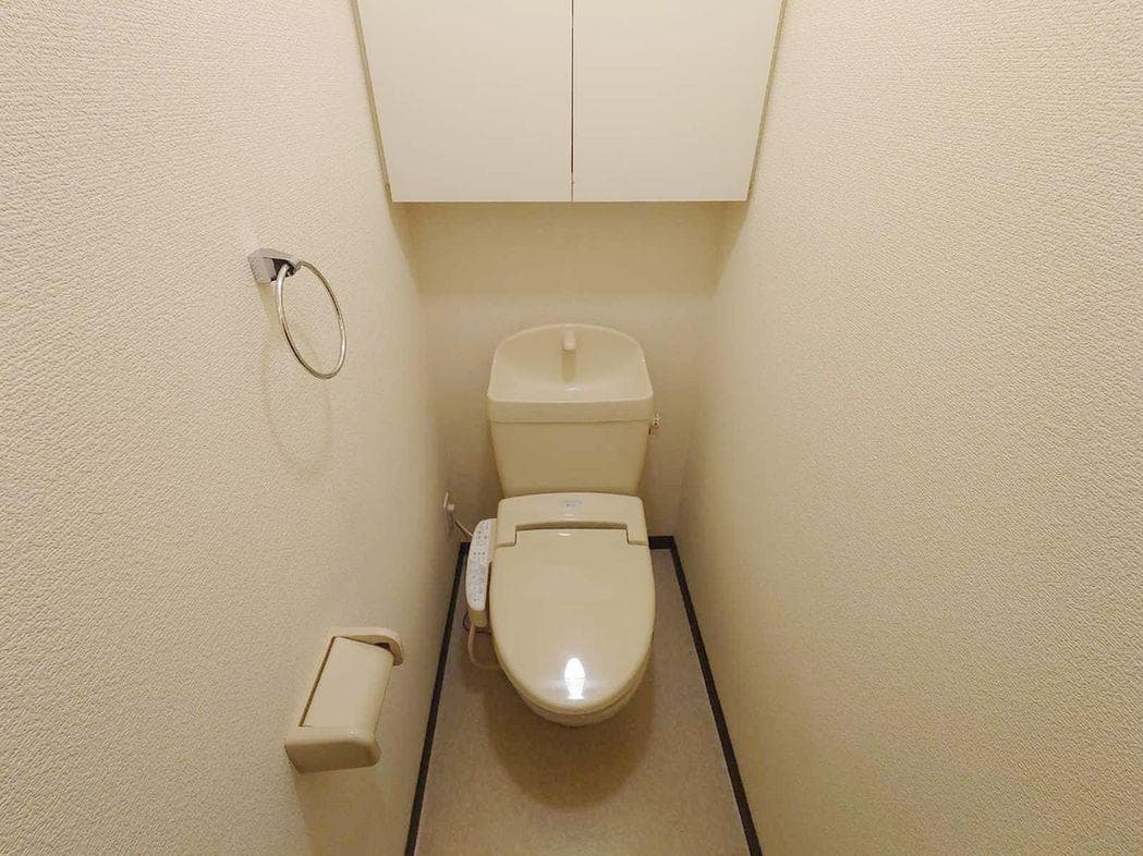 Room image 8
