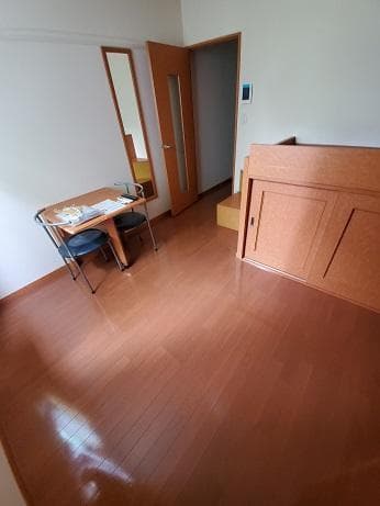 Room image 12