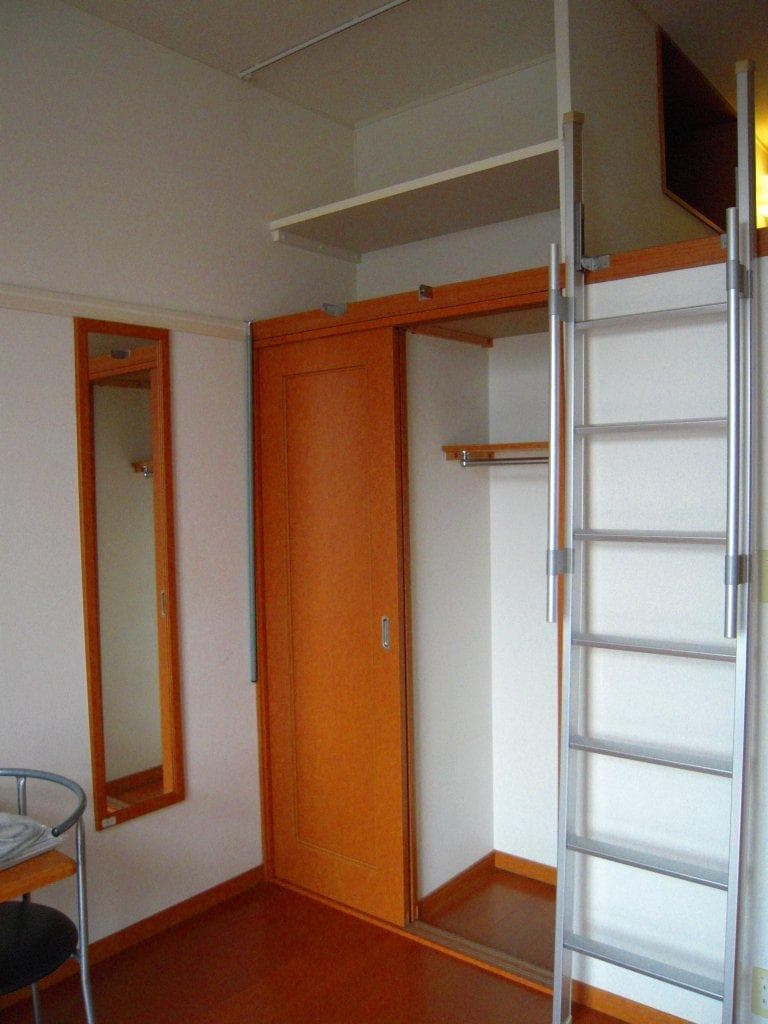 Preview interior of leopalace SWALLOW