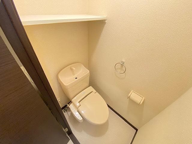 Room image 13