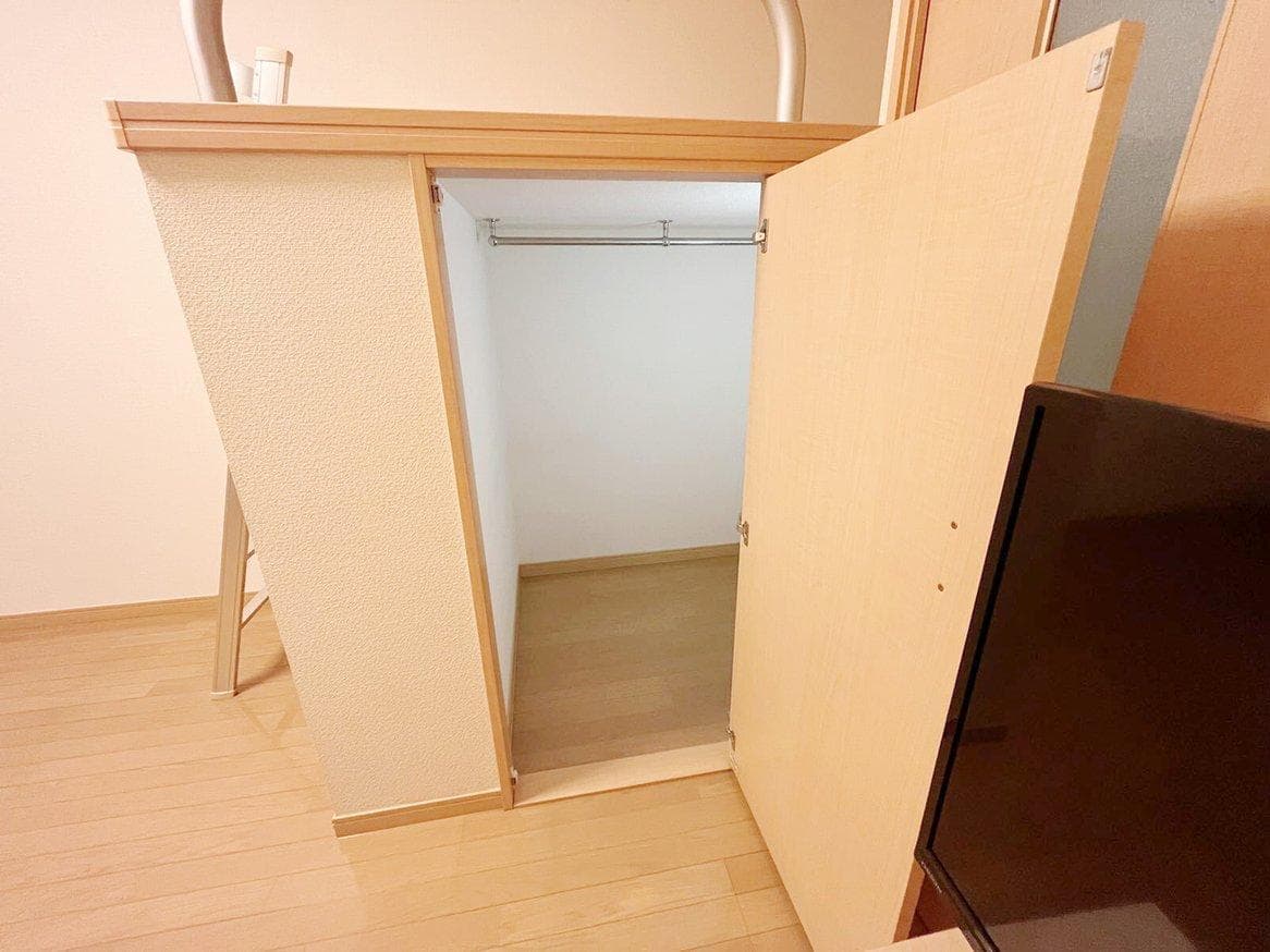 Room image 11