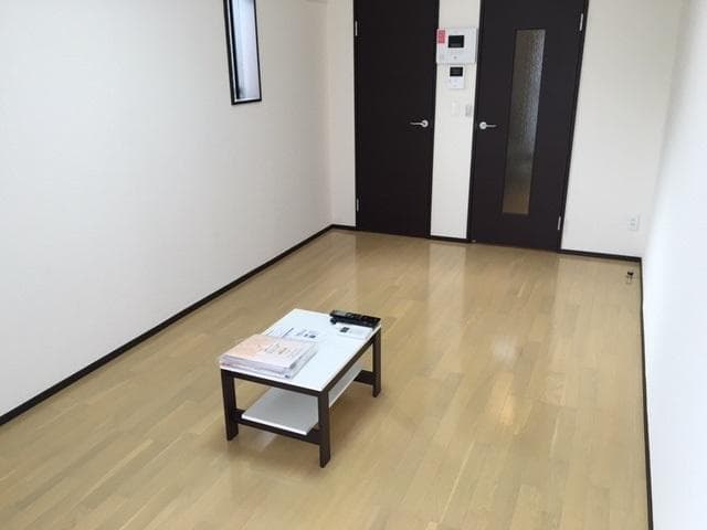 Preview interior of LEONEXT Tsuruse Ichibankan