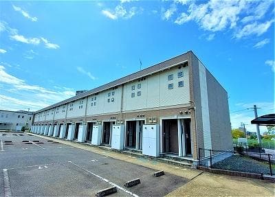 Main exterior of LEONEXT Calm Hyogo