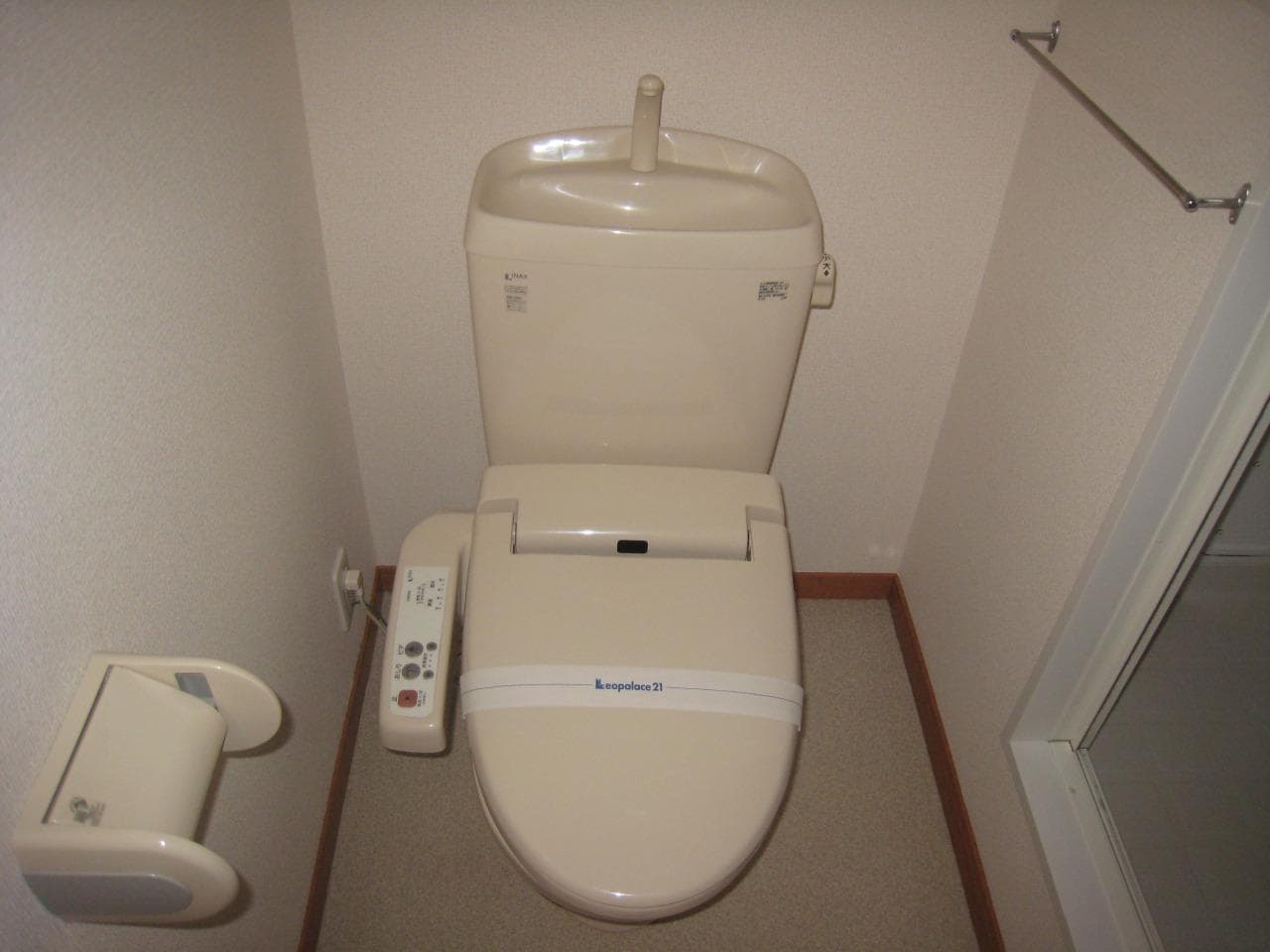 Room image 12