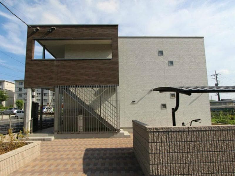 Main exterior of CLEINO OOSHIMO
