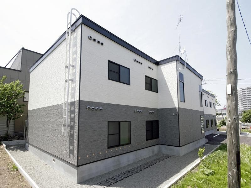 Main exterior of leopalace Nishimachi Kita
