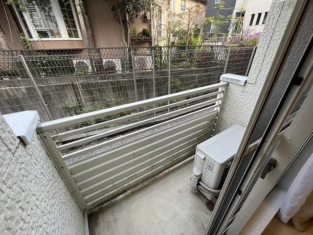 Room image 12
