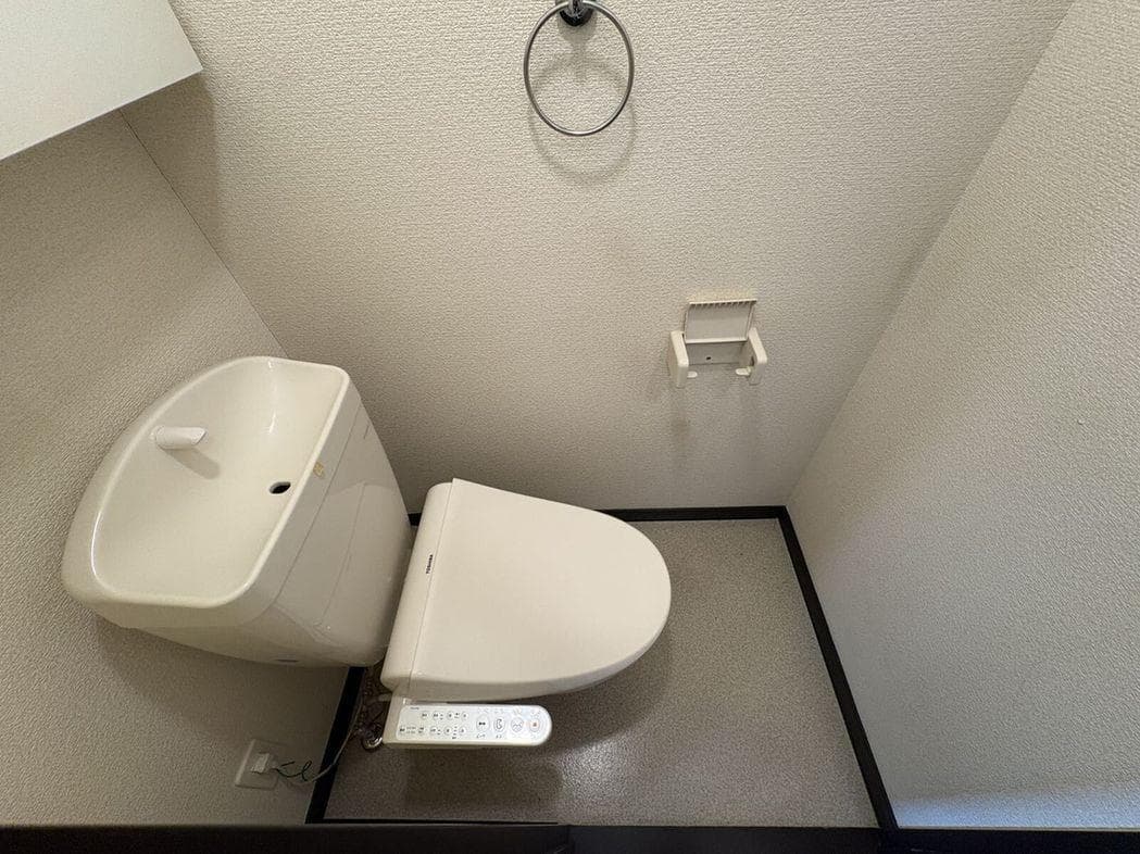 Room image 9