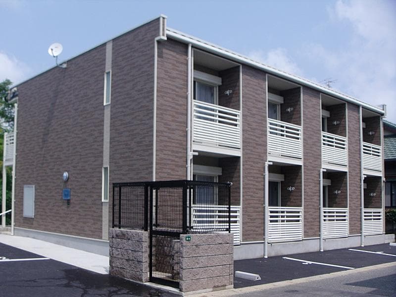 Main exterior of LEONEXT Konan