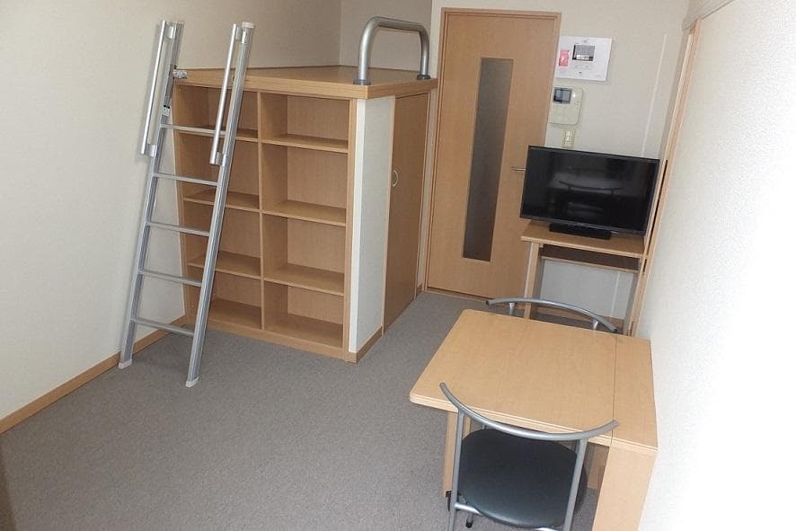 Room image 9