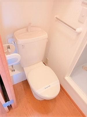 Room image 9