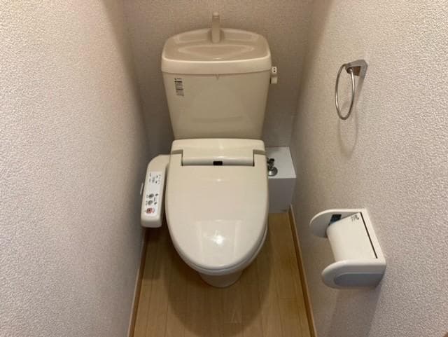 Room image 9