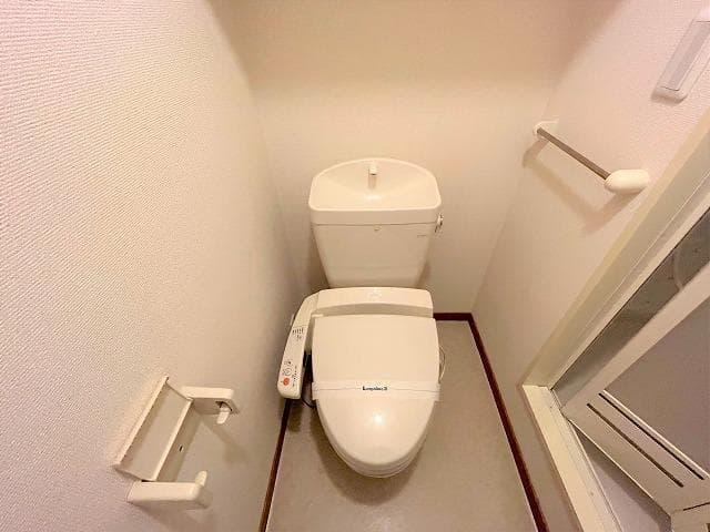 Room image 9