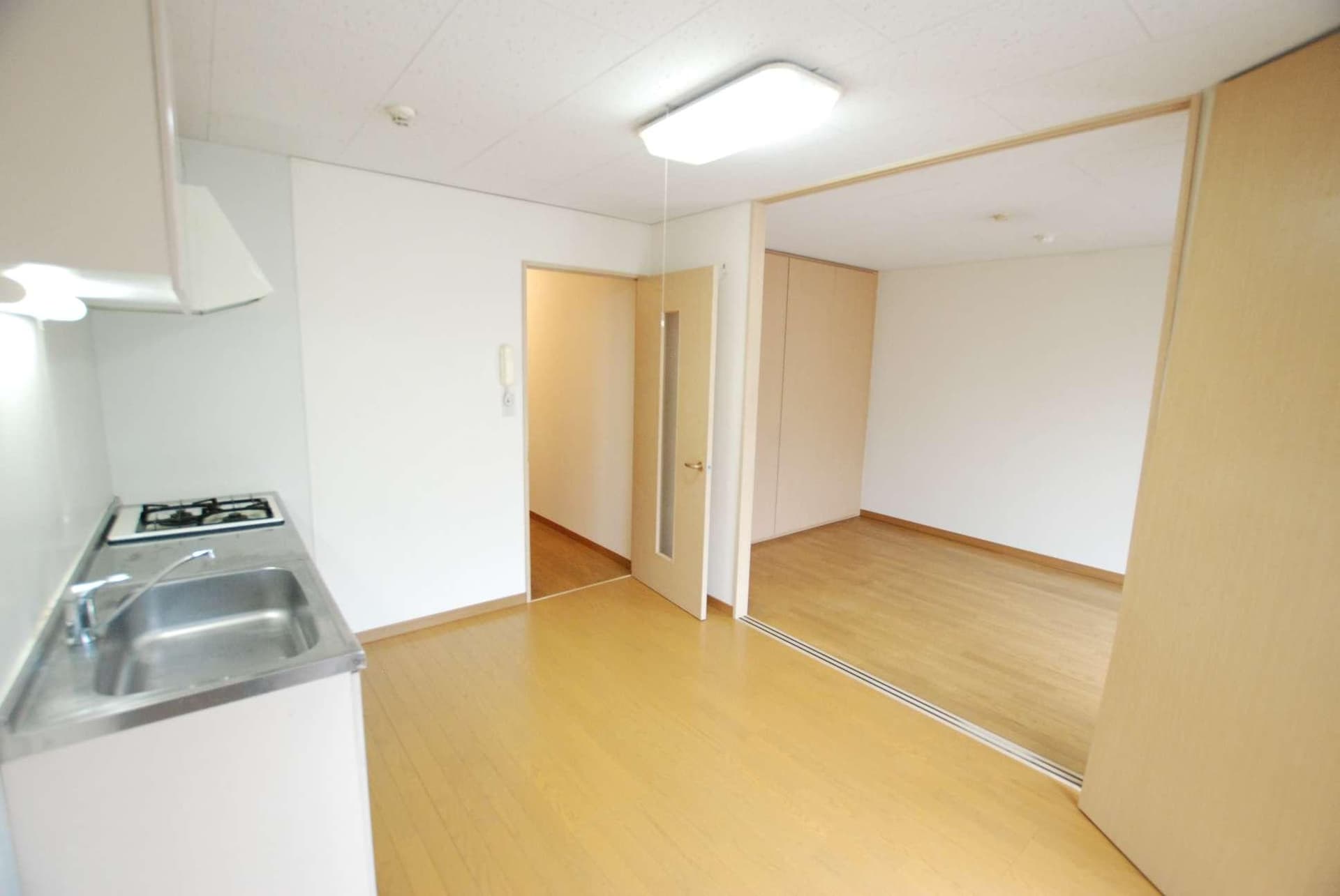 Preview interior of leopalace Emu Field I