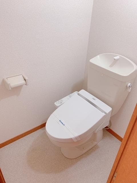 Room image 9